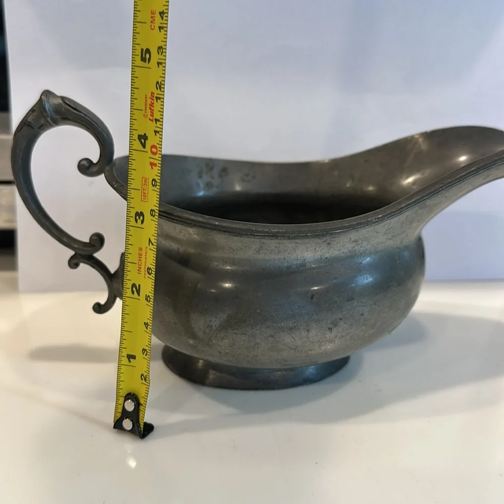 WALKER & HALL Seffield England Pewter Sauce/Gravy Boat Fully Stamped